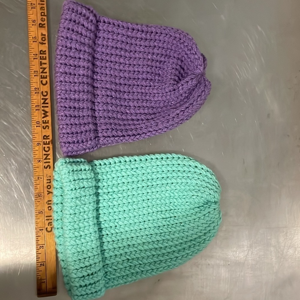 New toques - Picture 3 of 4